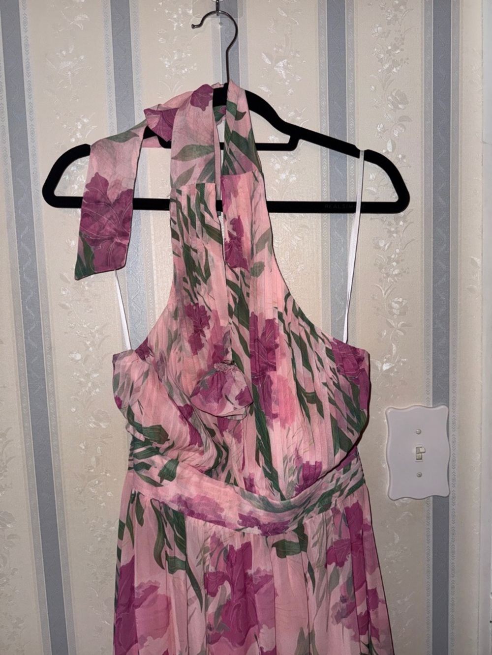 Petal & Pup Pink Floral One-Shoulder Maxi Dress with Green Leaf Detail - Picture 5 of 11